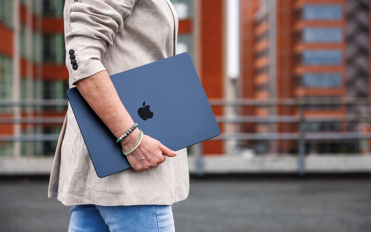 Choosing the Best Mac for a College-Bound Student in 2025